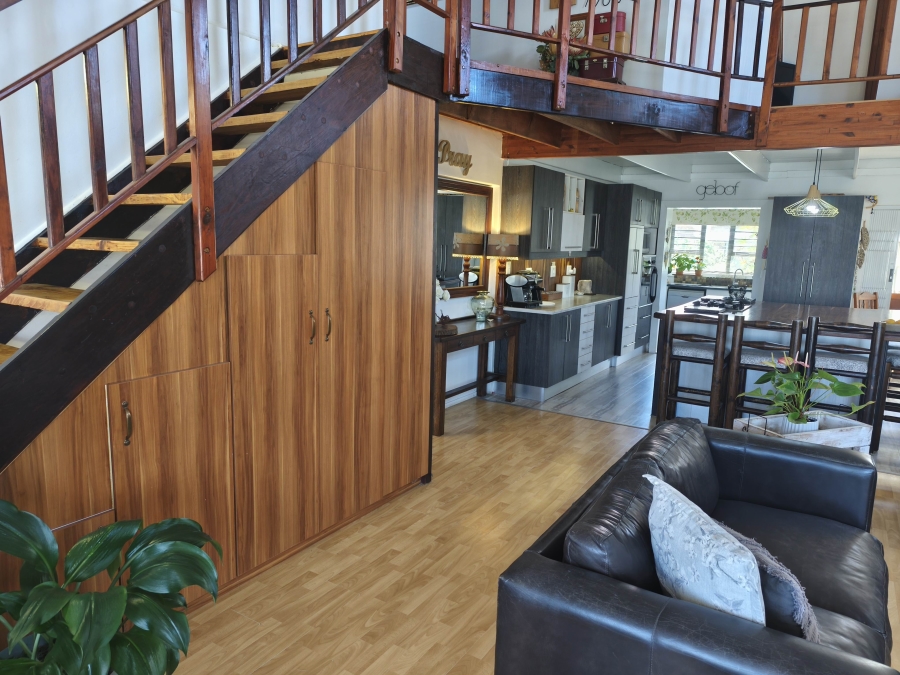 5 Bedroom Property for Sale in Perlemoenbaai Western Cape